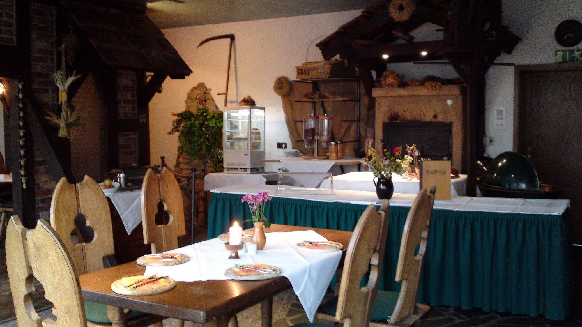 Burg Hotel Ziesar Екстериор снимка